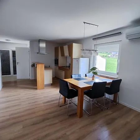 Tome Guest house 2*